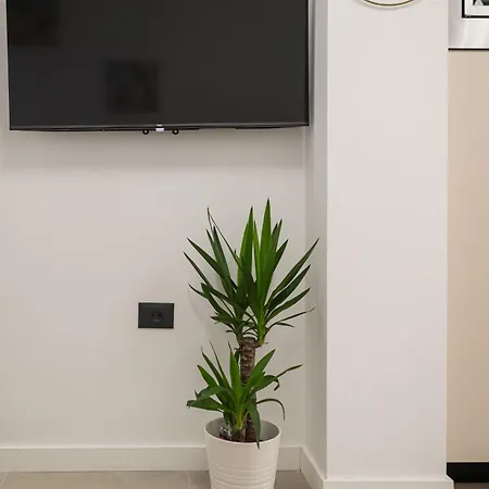 Διαμέρισμα Josephine In Odyssey & Pool-parking