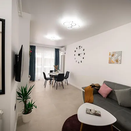 Josephine In Odyssey & Pool-parking Διαμέρισμα Mamaia