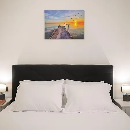 Josephine In Odyssey & Pool-parking *