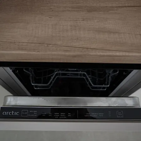 Josephine In Odyssey & Pool-parking 公寓
