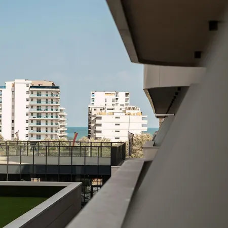 Josephine In Odyssey & Pool-parking