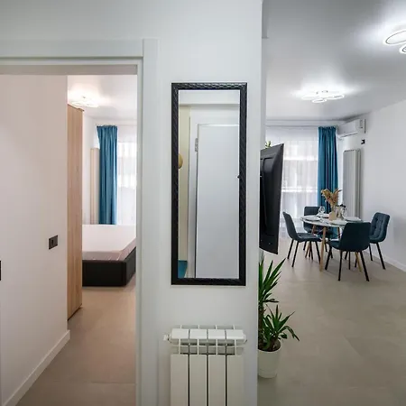 Josephine In Odyssey & Pool-parking Apartment