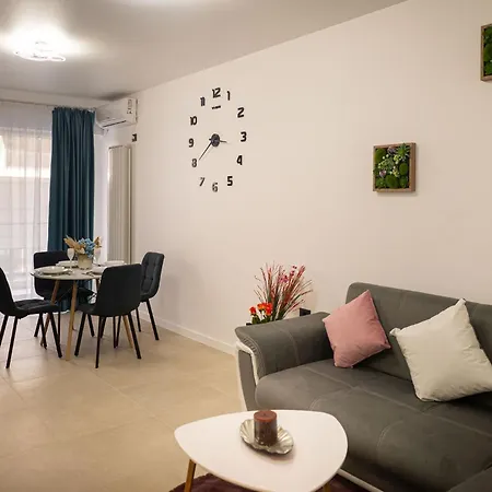 Josephine In Odyssey & Pool-parking